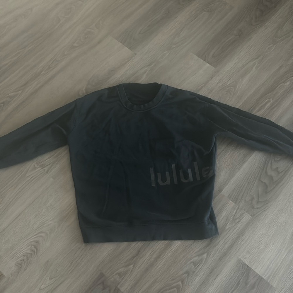 black Lululemon oversize crewneck barely worn